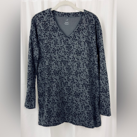 J.Jill CHARCOAL Supima Cotton Animal Print Long Sleeve V-Neck Tunic        Small - Picture 4 of 8